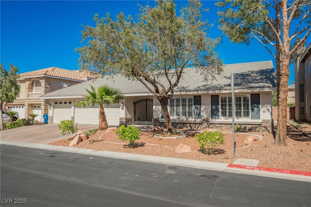 Las Vegas, NV 89139,7678 Belgian Lion ST