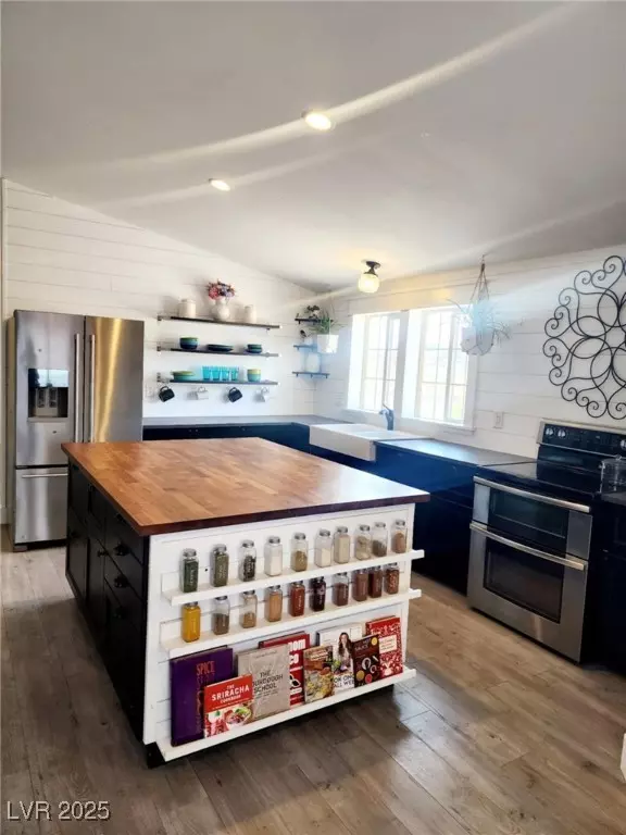 Indian Springs, NV 89018,990 Spring RD