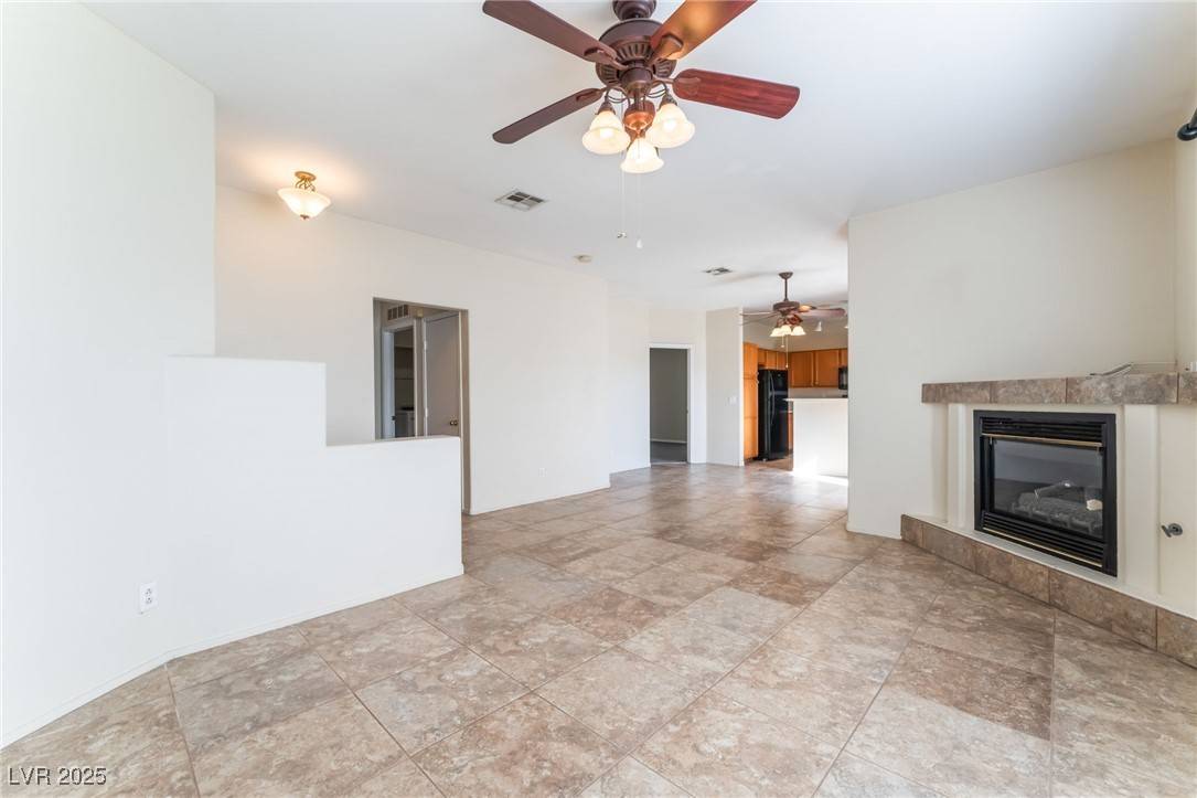 Las Vegas, NV 89130,6809 Squaw Mountain DR #202