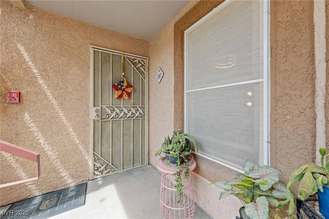 Las Vegas, NV 89128,1150 N Buffalo DR #1007