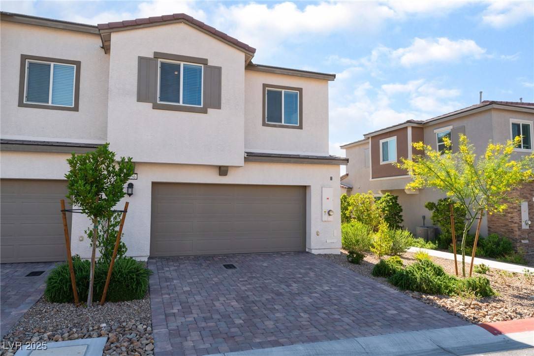 Las Vegas, NV 89166,6156 FOXES DALE ST