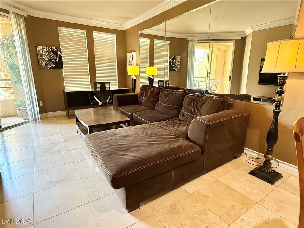 Las Vegas, NV 89169,210 E Flamingo RD #215