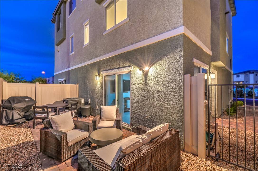 Las Vegas, NV 89148,6821 Prairie Pearl ST