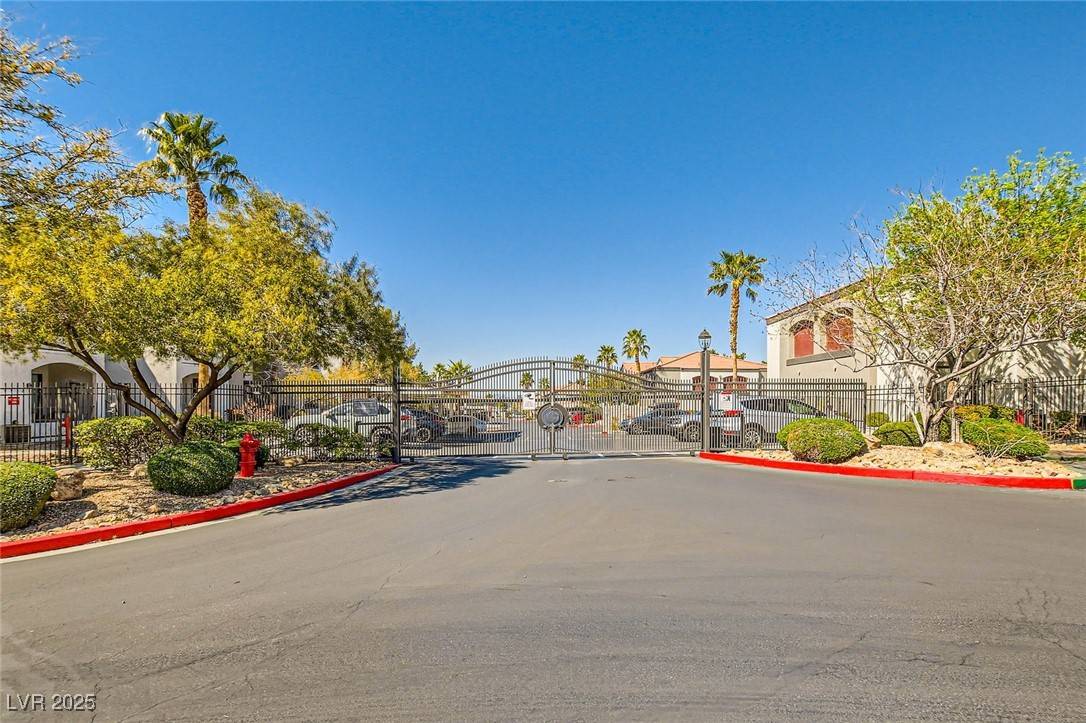 Henderson, NV 89052,950 Seven Hills DR #2014