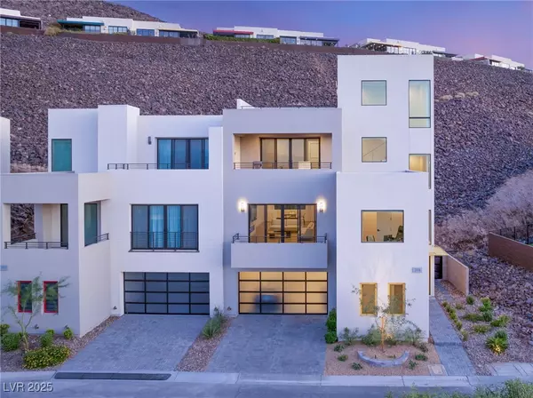 394 Solitude Peak LN, Henderson, NV 89012