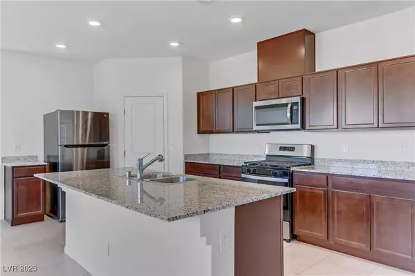 Las Vegas, NV 89113,7256 Saxby AVE