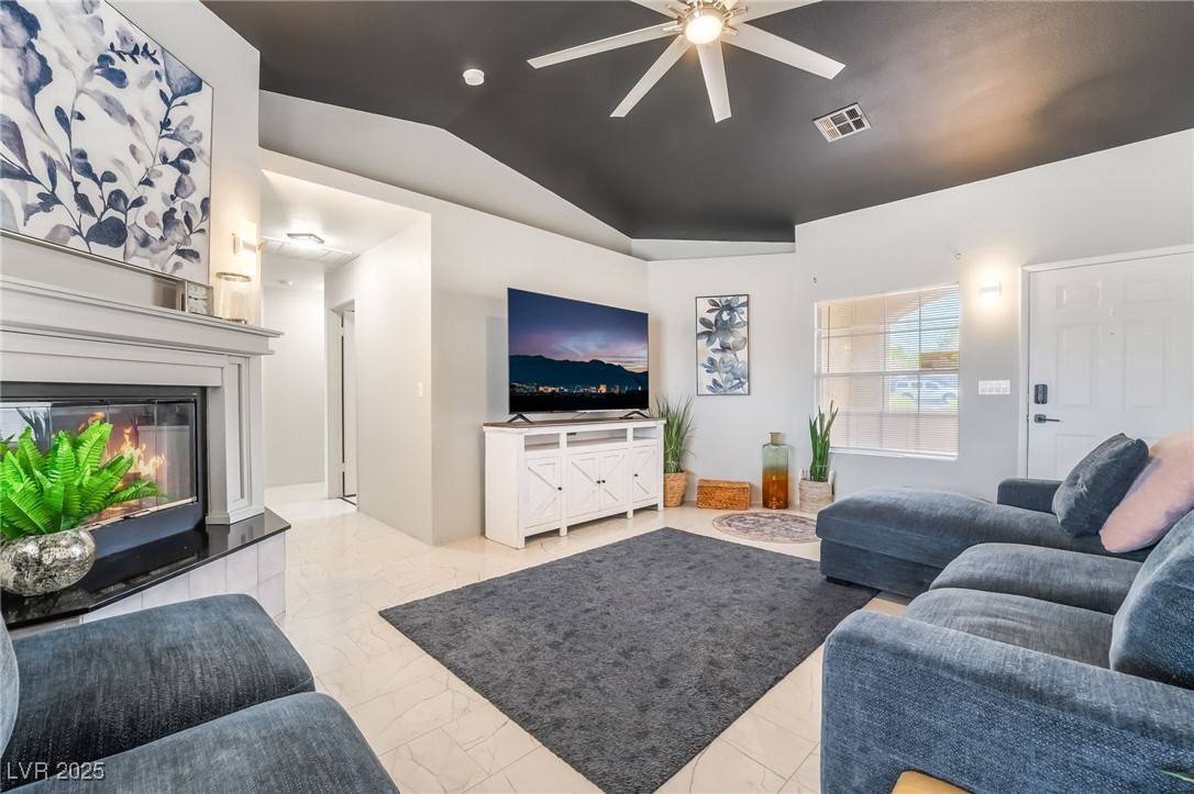 Las Vegas, NV 89120,3145 Tarpon DR