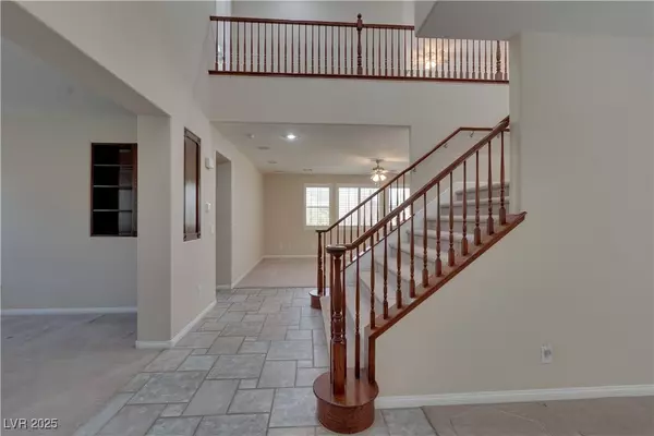 Las Vegas, NV 89131,5912 Kit Cove CT
