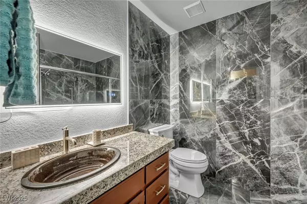Las Vegas, NV 89121,2725 S Nellis BLVD #2052