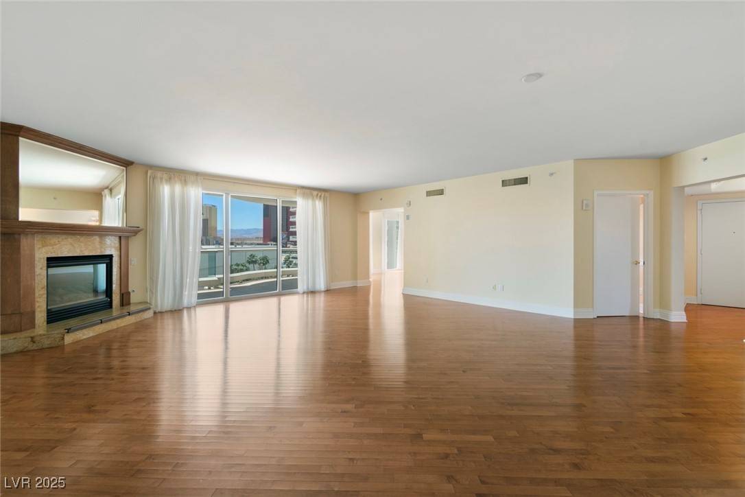 2857 Paradise RD #802, Las Vegas, NV 89109