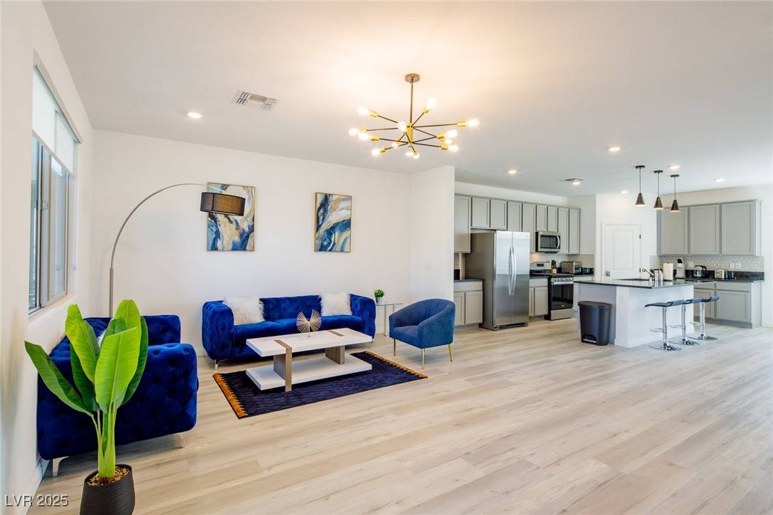 Las Vegas, NV 89113,7499 Lodano AVE
