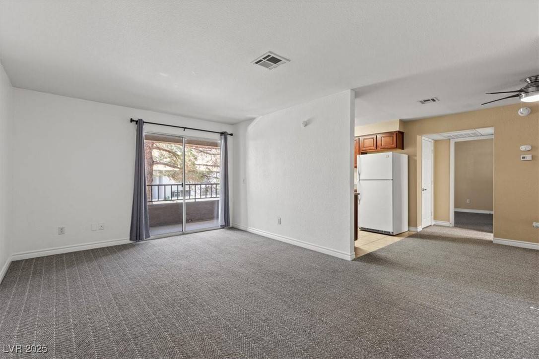 Las Vegas, NV 89117,2606 S Durango DR #221