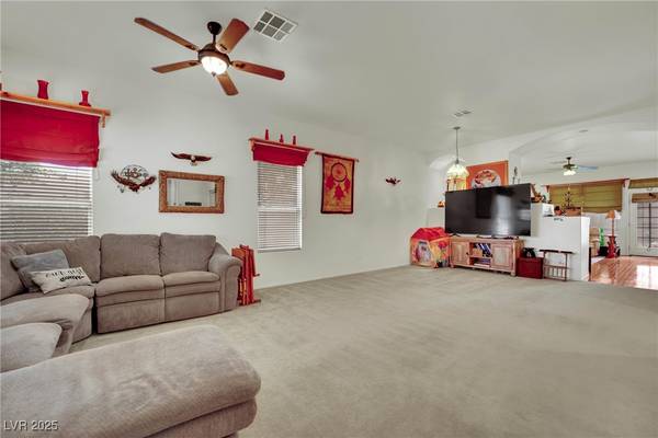 Las Vegas, NV 89147,9142 Royal Monarch CT