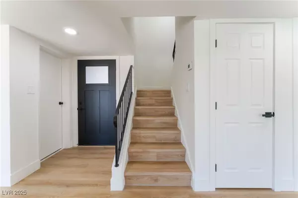 Las Vegas, NV 89169,2180 Palora AVE