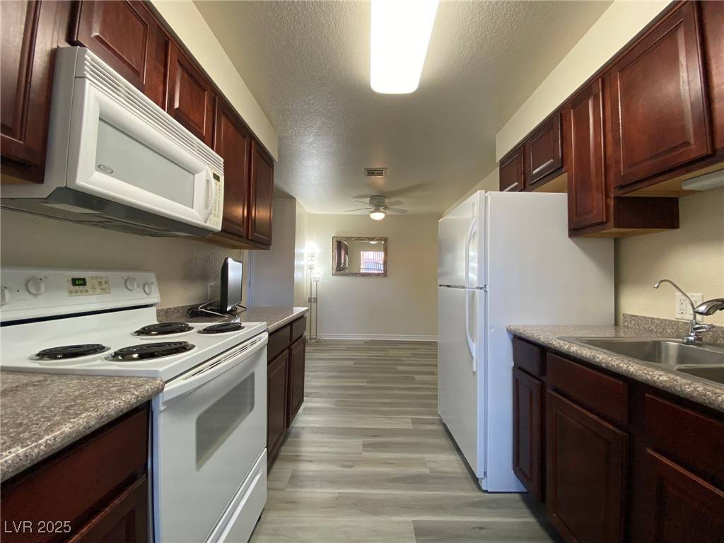 Las Vegas, NV 89117,2606 S Durango DR #263