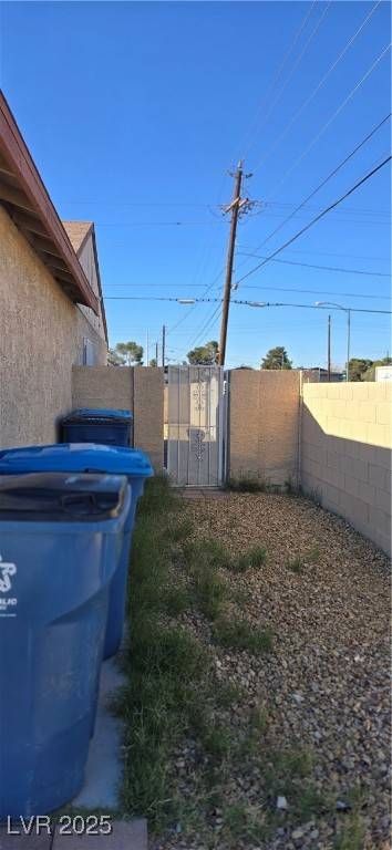 Las Vegas, NV 89104,4690 E California AVE