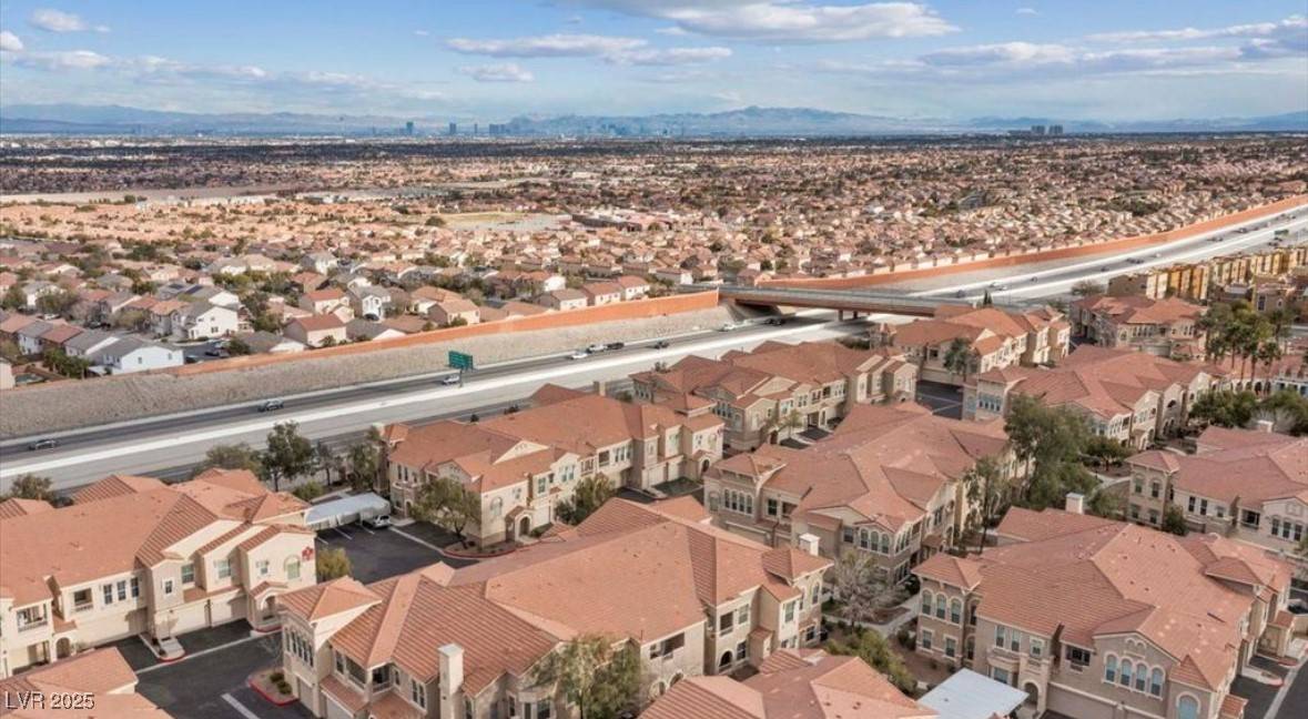 Las Vegas, NV 89129,10550 W Alexander RD #2082