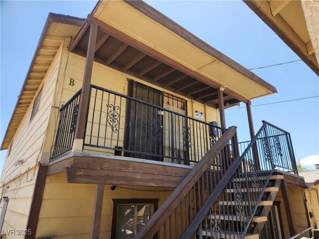 Las Vegas, NV 89101,377 N 16th ST