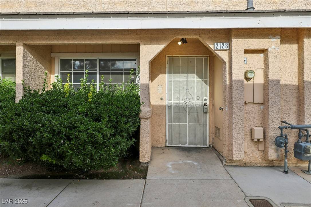 Las Vegas, NV 89106,2123 Sleepy CT