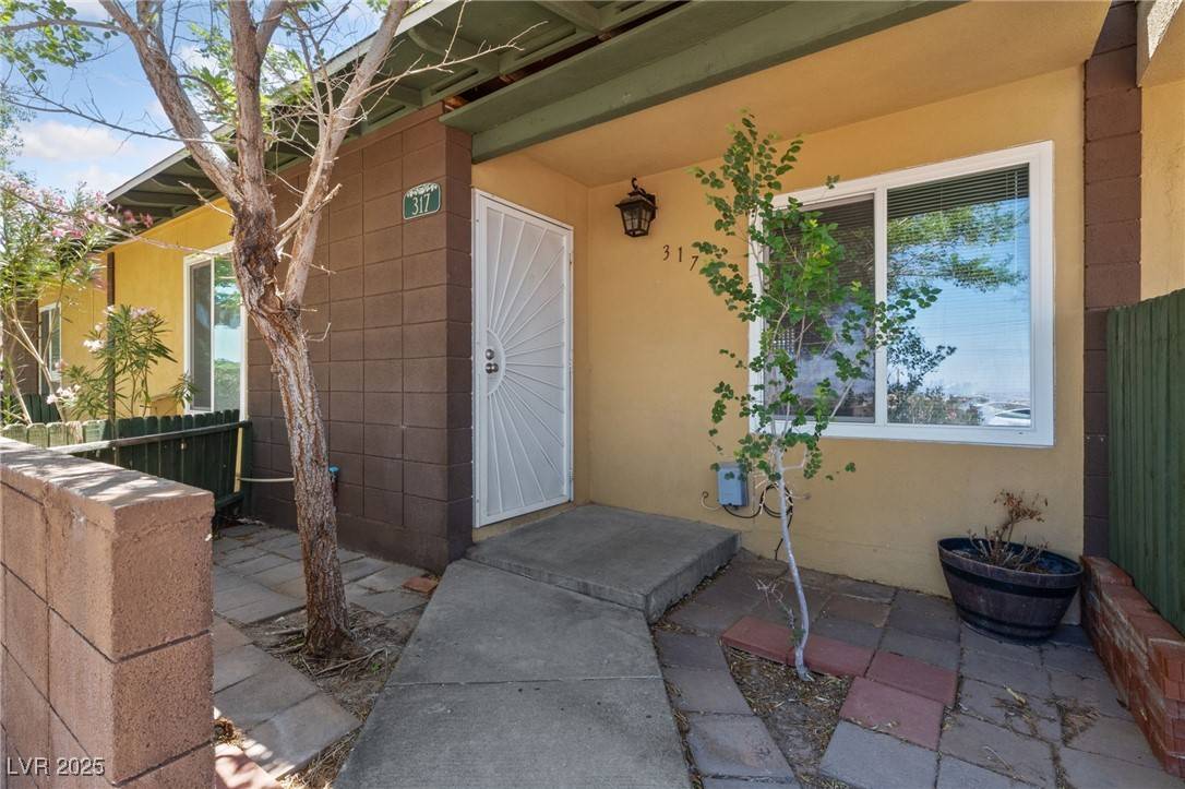 317 E Van Wagenen ST, Henderson, NV 89015