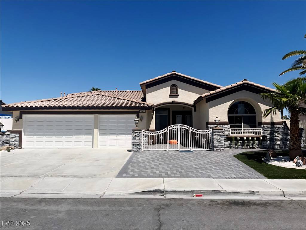 3064 Azure Bay ST, Las Vegas, NV 89117