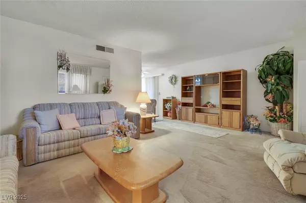 Las Vegas, NV 89121,3553 Kensbrook ST