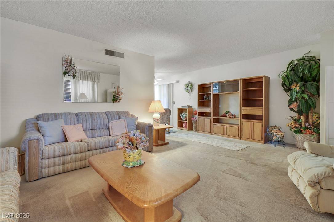 Las Vegas, NV 89121,3553 Kensbrook ST
