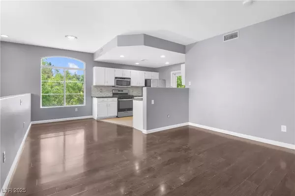 10211 Red Pueblo PL #203, Las Vegas, NV 89144