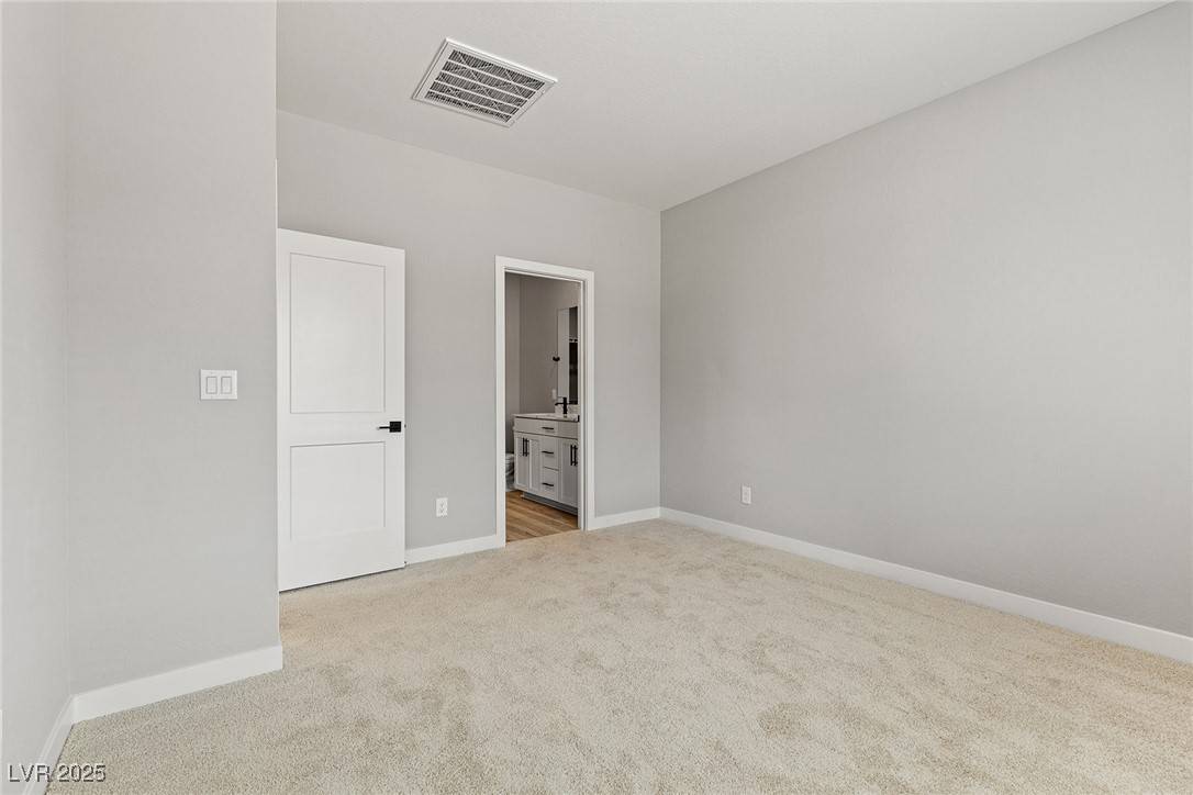 North Las Vegas, NV 89032,3220 Lahontan ST