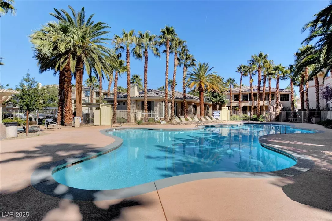 Las Vegas, NV 89113,7189 S Durango DR #208