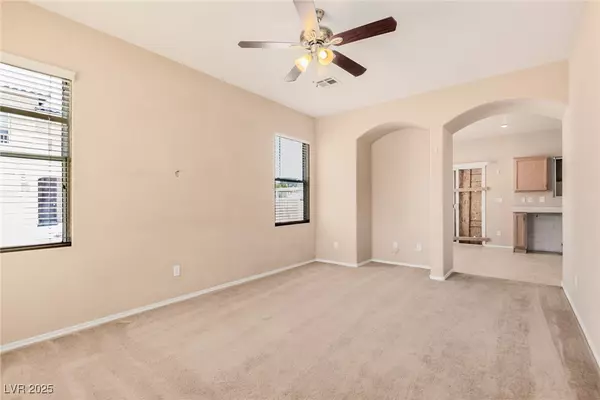 Henderson, NV 89011,6620 Tulip Falls DR