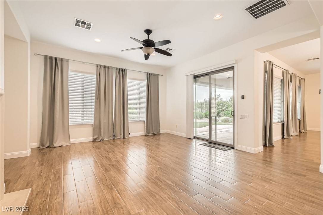 North Las Vegas, NV 89084,3805 Specula Wing DR