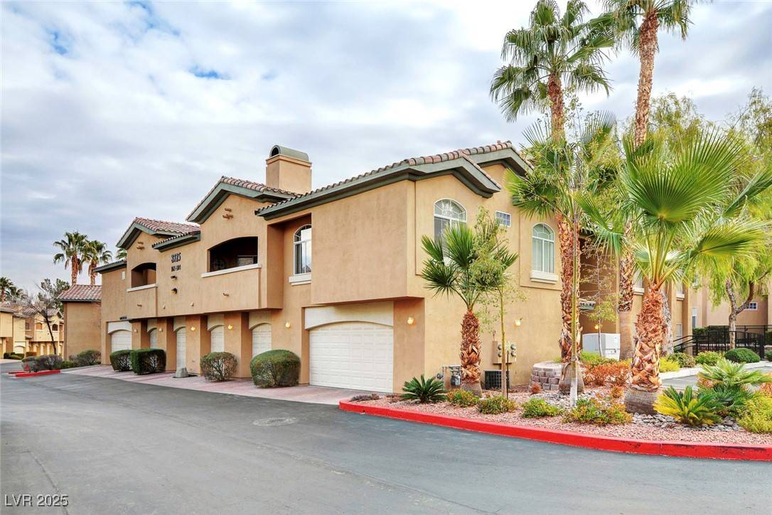 Las Vegas, NV 89128,8725 Red Rio DR #203