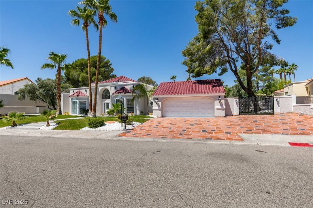 Las Vegas, NV 89117,2101 Diamond Bar DR
