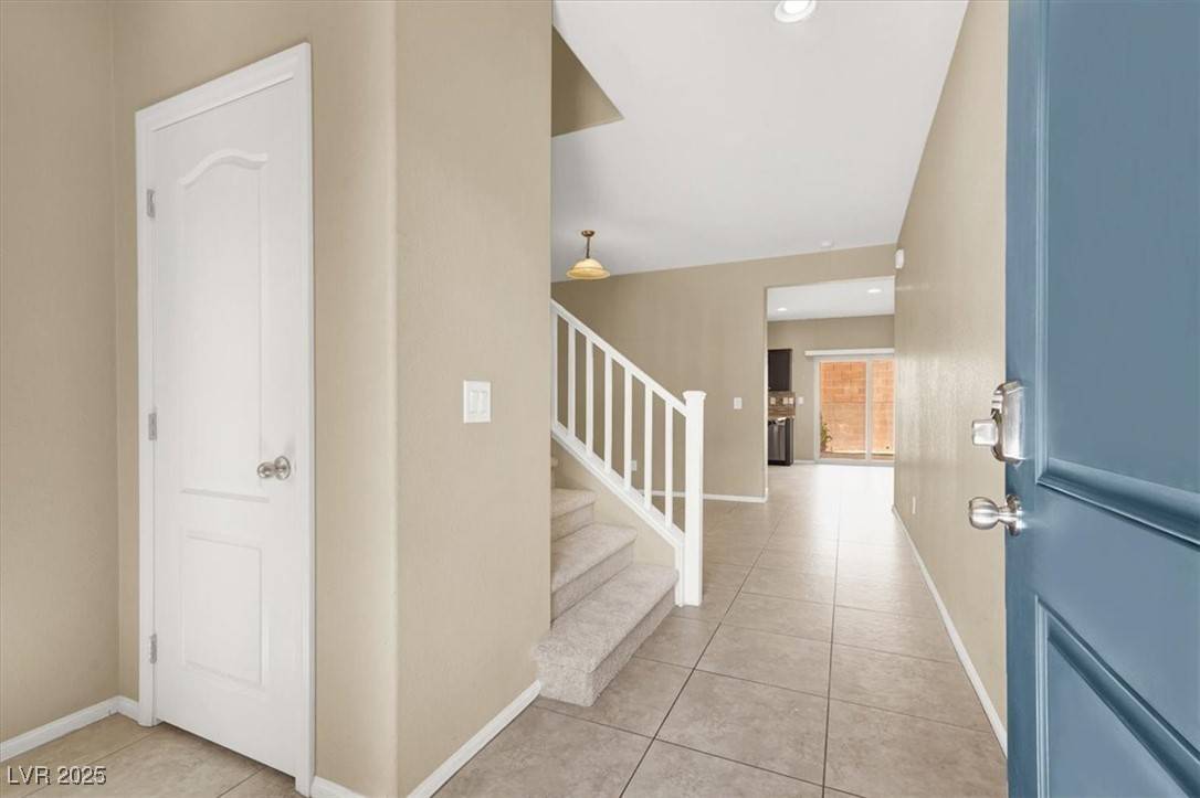Las Vegas, NV 89166,7931 Mineral Peak ST