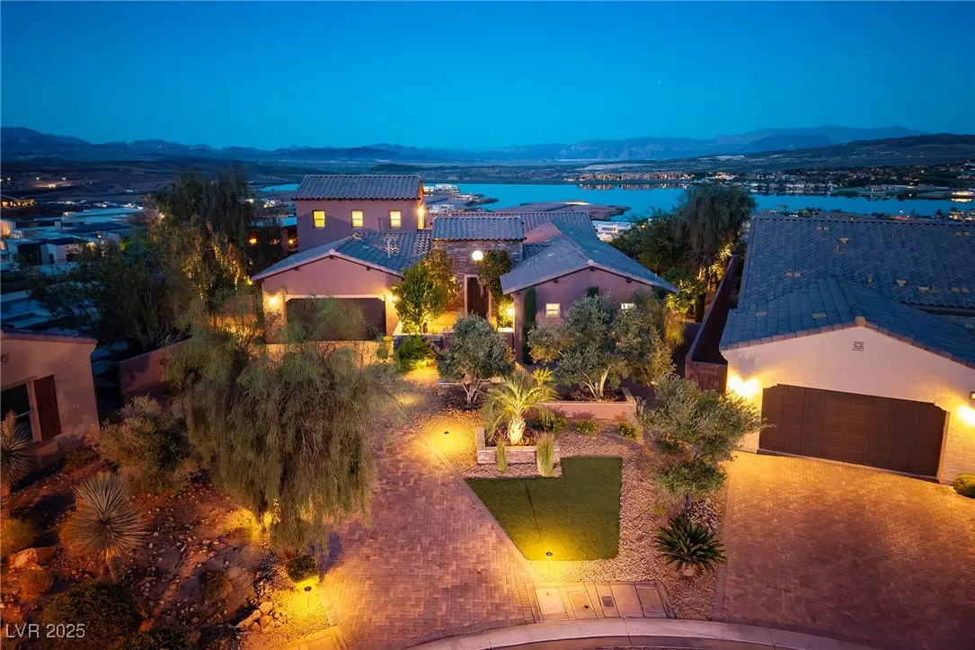 Henderson, NV 89011,8 Laricola CT