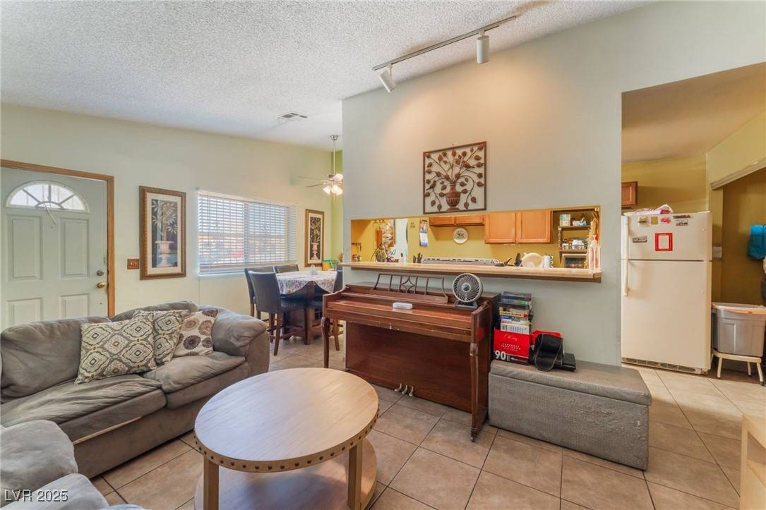 Las Vegas, NV 89110,4565 Halbert AVE