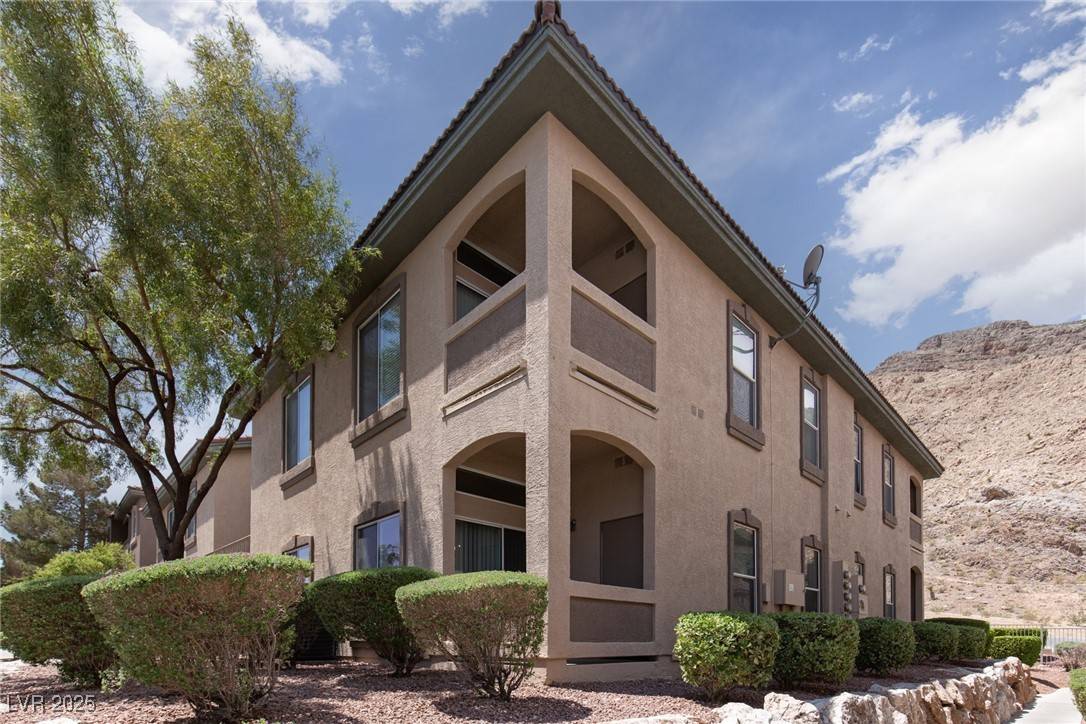 Las Vegas, NV 89129,3545 Cactus Shadow ST #101