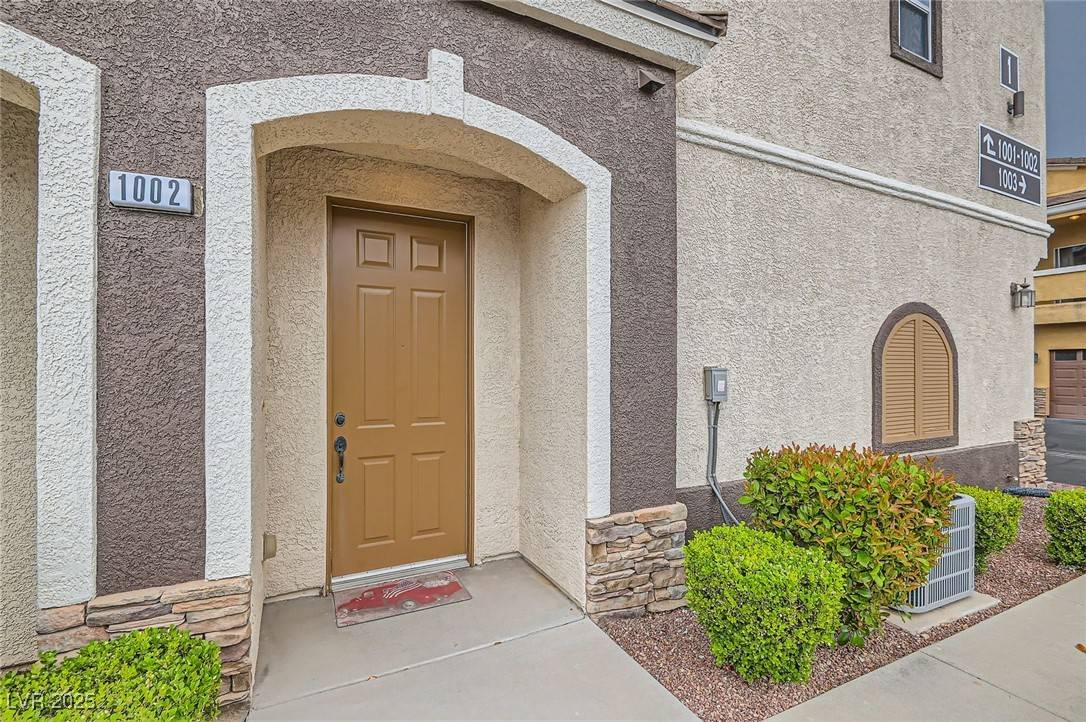 Las Vegas, NV 89149,9303 Gilcrease AVE #1002