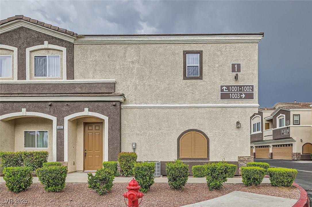 Las Vegas, NV 89149,9303 Gilcrease AVE #1002