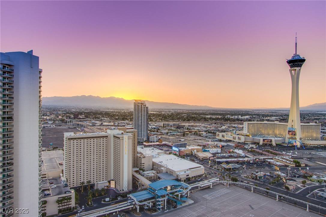 Las Vegas, NV 89109,322 Karen AVE #3801