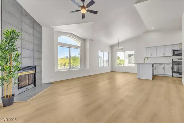 Las Vegas, NV 89149,4800 Grey Wolf LN #202