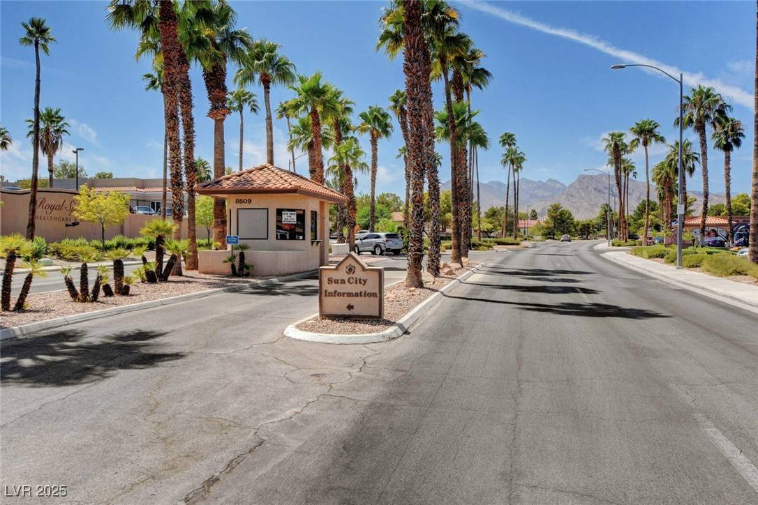 Las Vegas, NV 89134,2805 Hanging Rock DR