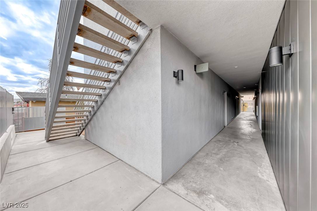 Las Vegas, NV 89101,304 S Maryland Pkwy #4