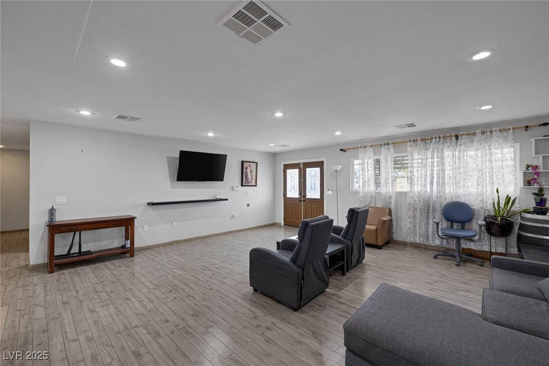 Las Vegas, NV 89145,603 Palmhurst DR