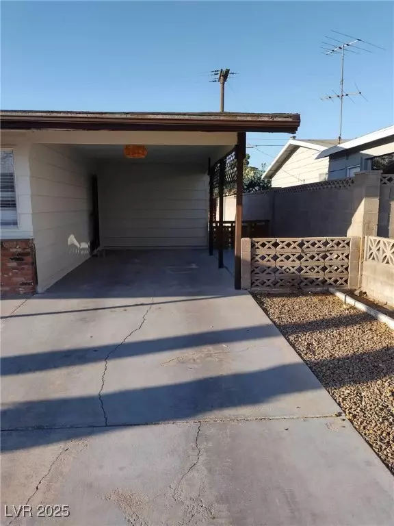 Las Vegas, NV 89102,3013 Piedmont AVE