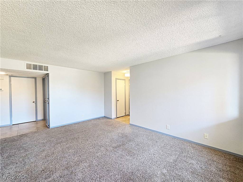 Las Vegas, NV 89108,3720 Snorkel CIR #2