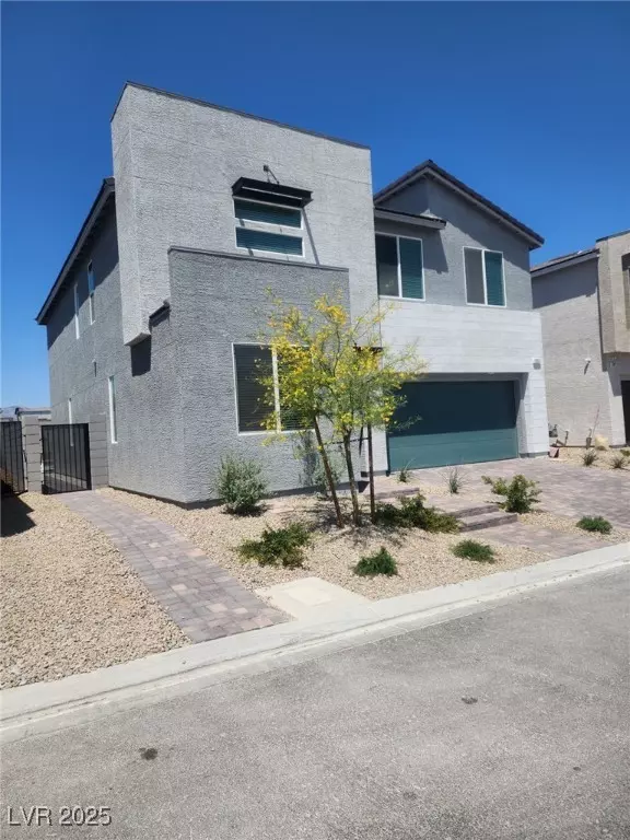 10021 Locking Biner AVE, Las Vegas, NV 89166