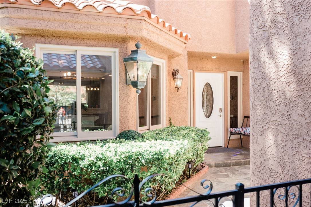 Las Vegas, NV 89113,7607 Boca Raton DR