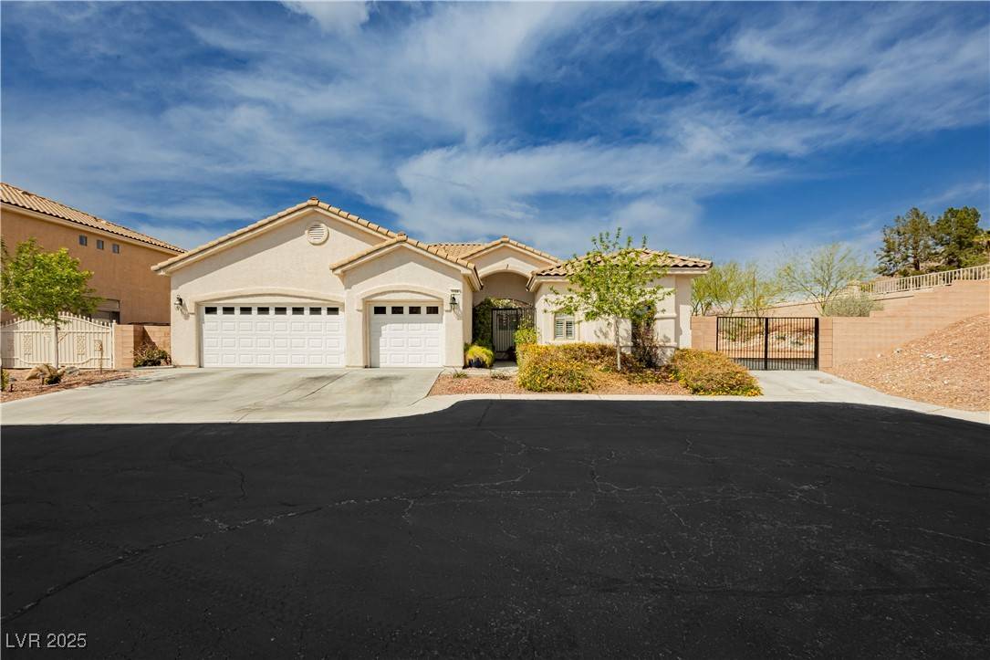 6688 Martinsville PL, Las Vegas, NV 89110